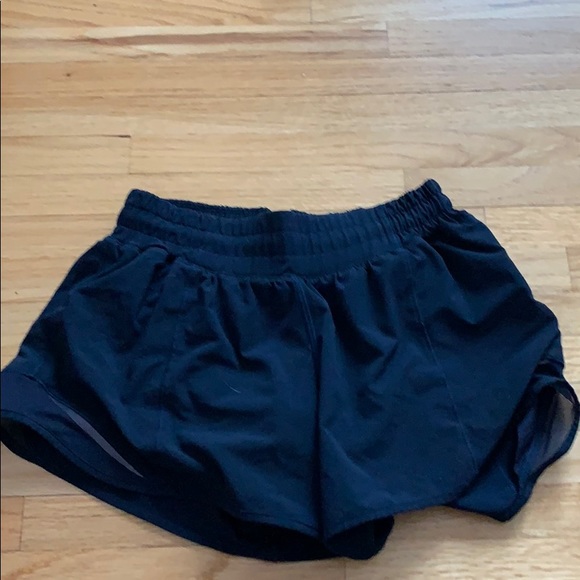 lululemon athletica Pants - Lululemon hotty hot shorts 4”